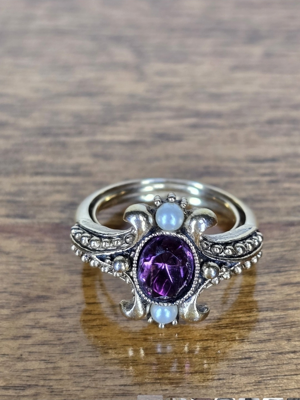 Avon Vintage "Queensbury" 1974  Edwardian Style Faux Amethyst Gold-tone Ring